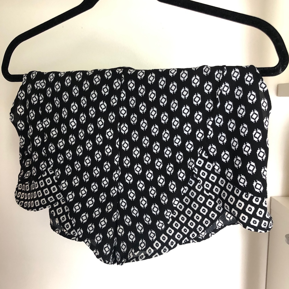 Flowey shorts